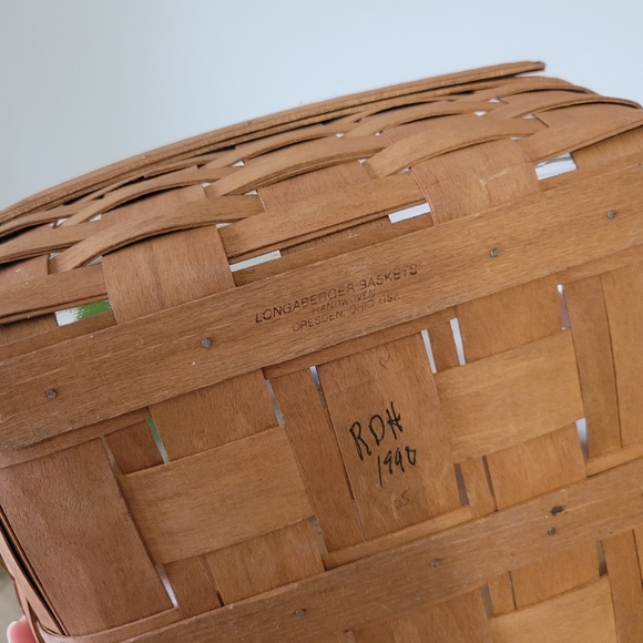 Longaberger Basket with basket protector - Picture 3 of 5